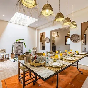 riad-macan-exclusive-and-trendy-chich-breakfast-incl.marrakeshhotelsmorocco.com/